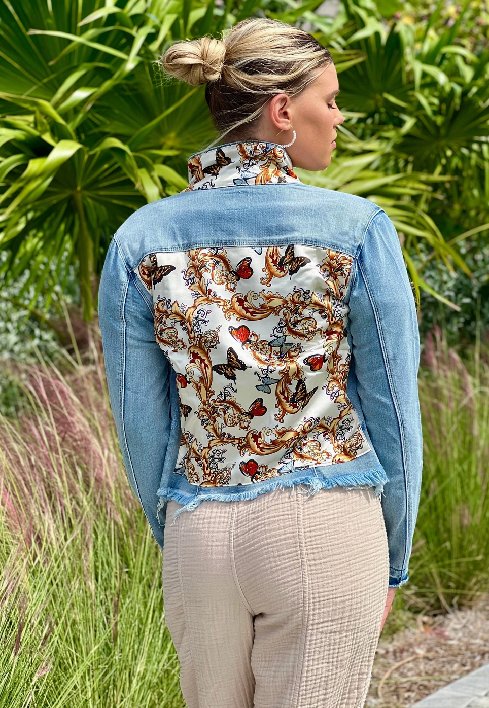 LIGHT DENIM JACKET WITH GOLDEN BUTTERFLIES PRINT