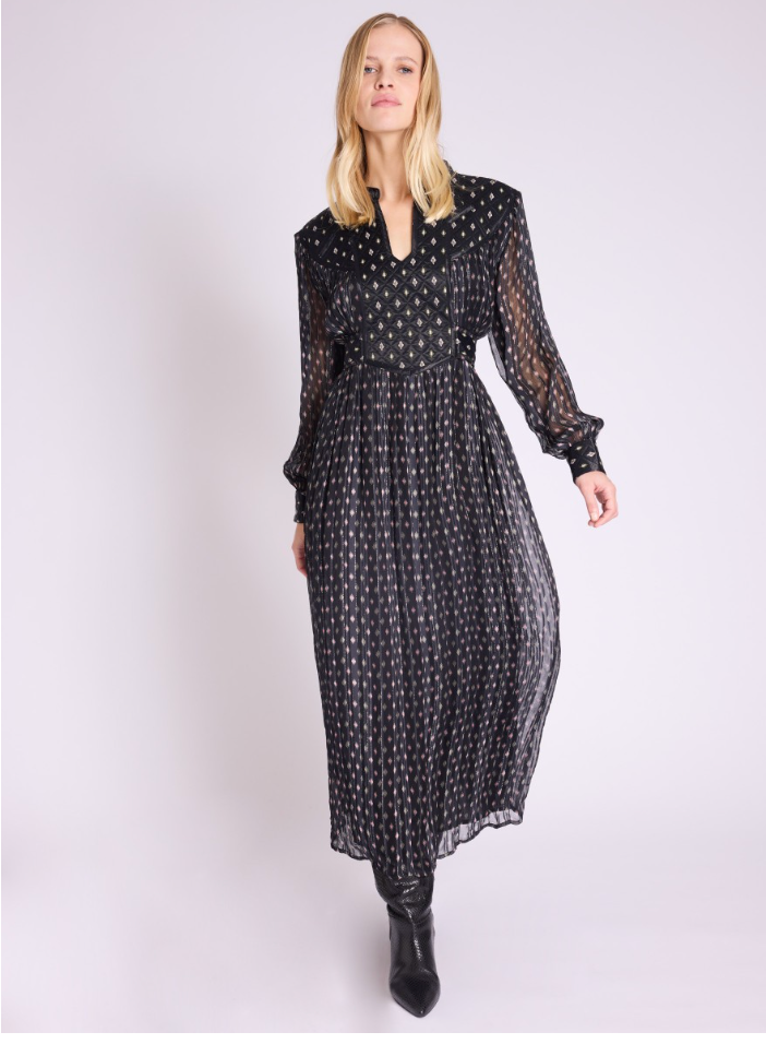 LONG DRESS WITH QUILTED PATTERNED CUT OUT