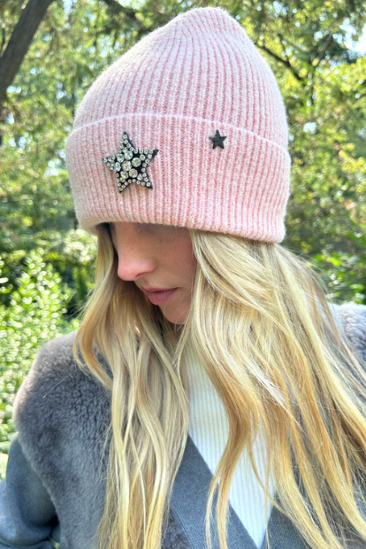 KNIT HAT WITH STAR