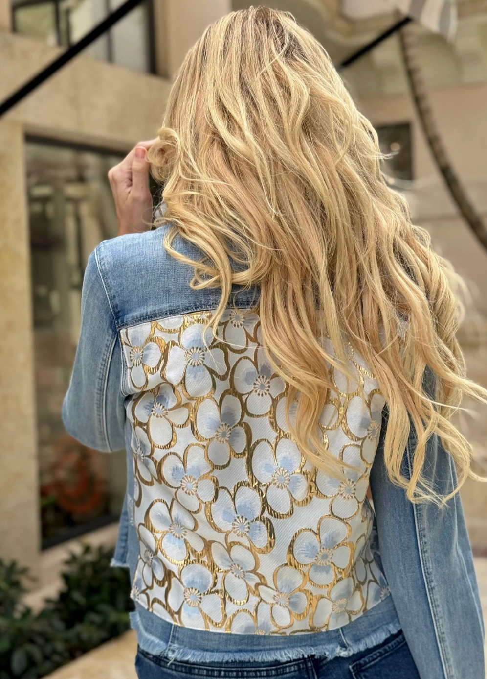 LIGHT DENIM JEAN JACKET WHITE LOTUS PRINT