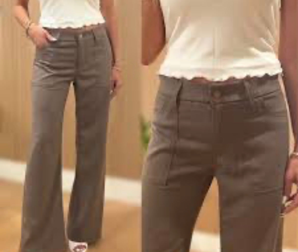 CHRISTI PANT