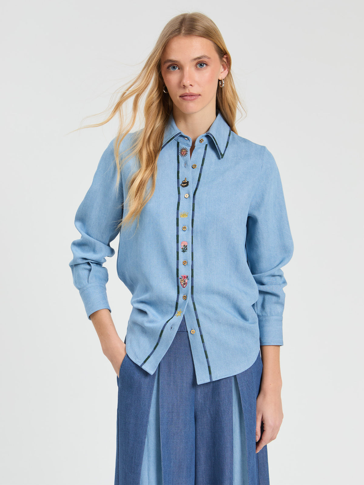 DENIM BLOUSE WITH APPLIQUE